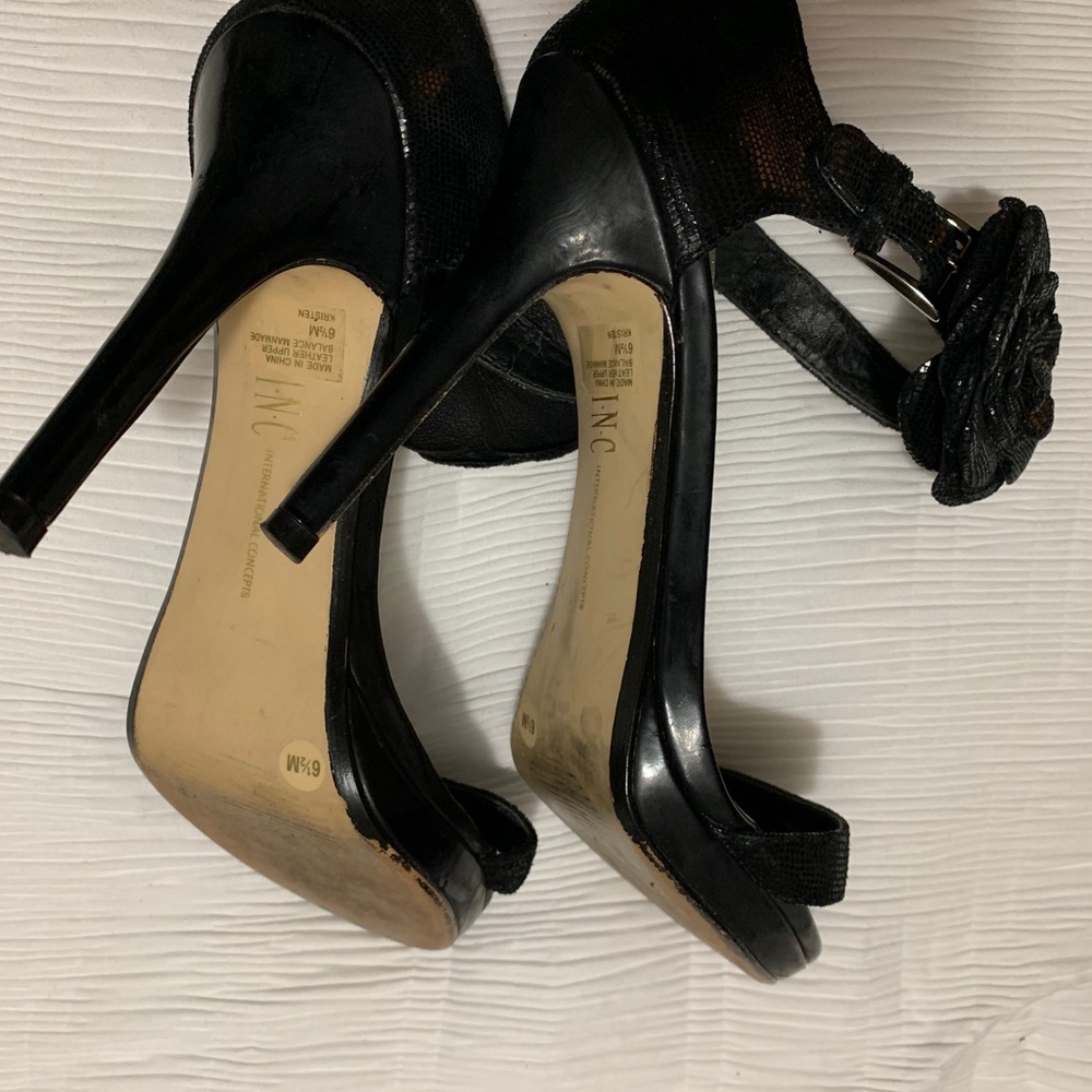 Shoes - Picture 15 of 16